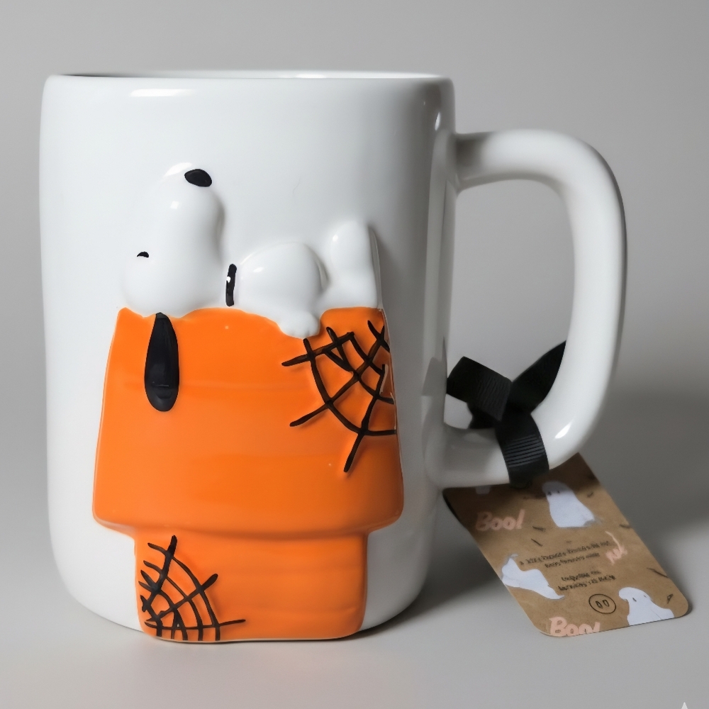 Rae Dunn Peanuts Snoopy Caught In Your Web Halloween 3D Doghouse Ceramic Mug - Picture 2 of 7